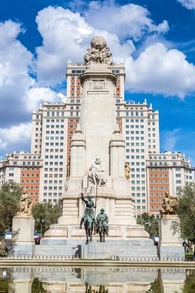 Дон Кіхот і епітетами в Мадриді — стокове фото