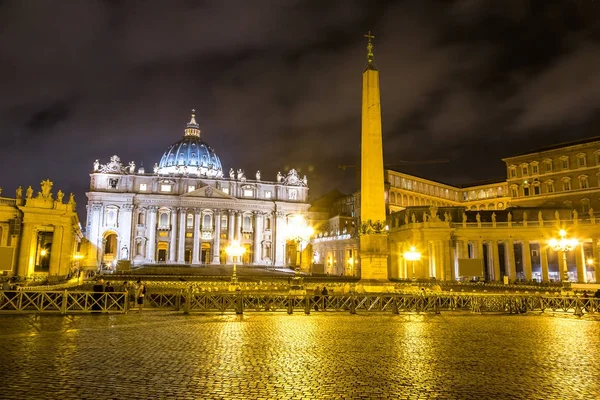 Vaticano por la noche — Foto de Stock