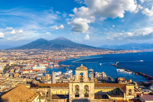 Napoli Neapol Vesuv Pozadí Při Západu Slunce Letní Den Itálie — Stock fotografie