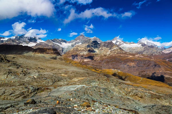 Paisaje montañoso de los Alpes —  Fotos de Stock