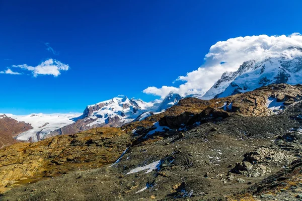 Alpes paisagem montanhosa na Suíça — Fotografia de Stock