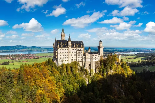 Castelo Neuschwanstein Dia Verão Alemanha — Fotografia de Stock