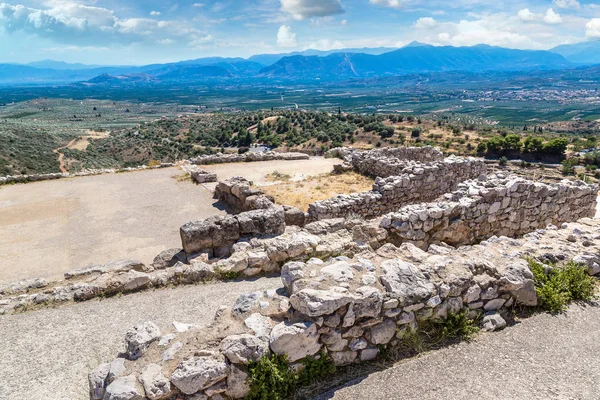 Antik şehirde Mycenae, Yunanistan bir yaz günü kalıntıları