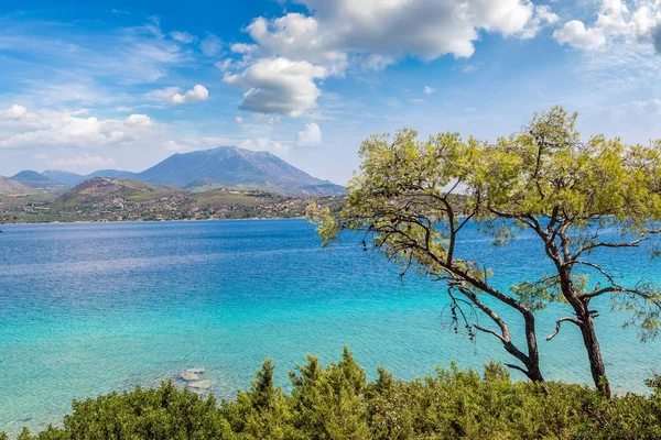 Lago Vouliagmeni Cerca Loutraki Día Verano Grecia — Foto de Stock
