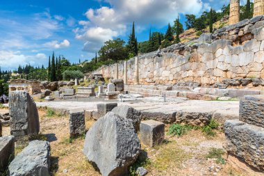 Delphi Apollon Tapınağı