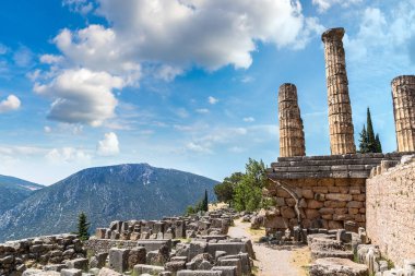 Delphi Apollon Tapınağı