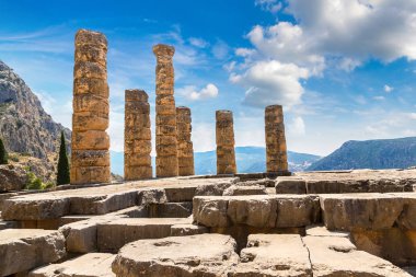 Delphi Apollon Tapınağı