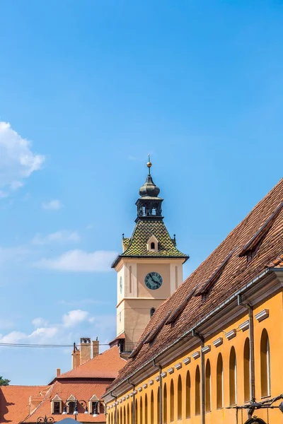 Prefeitura em brasov — Fotografia de Stock