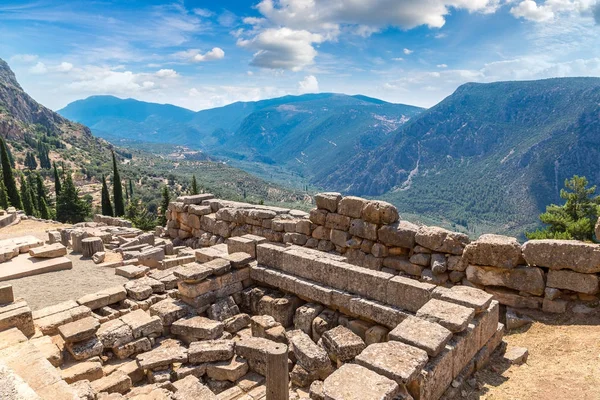 Antiguas ruinas en Delfos — Foto de Stock