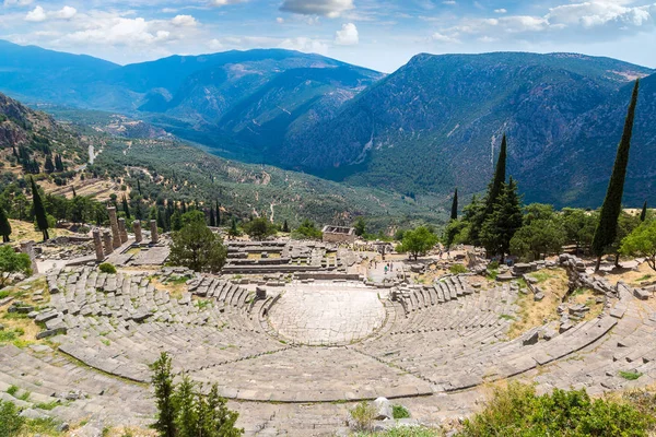 在 Delphi 的古剧场 — 图库照片