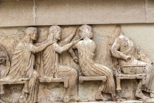 Ornamento grego antigo no museu Delphi — Fotografia de Stock