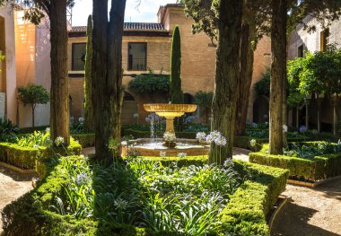 Alhambra Mağribi sarayda çeşme