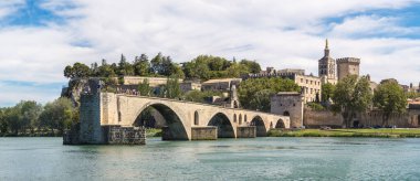 Avignon Saint Benezet Köprüsü