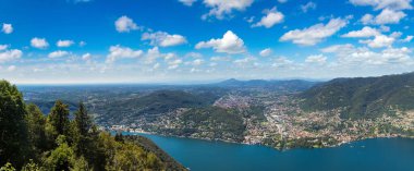 İtalya Como Gölü'nün panoramik görünüm