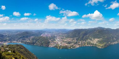 İtalya Como Gölü'nün panoramik görünüm