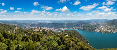 İtalya Como Gölü'nün panoramik görünüm