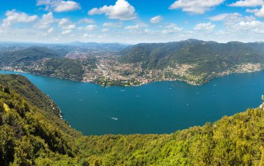 İtalya Como Gölü'nün panoramik görünüm