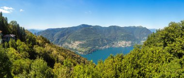 İtalya Como Gölü'nün panoramik görünüm