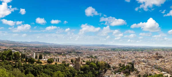 Panoramisch uitzicht over Granada — Stockfoto