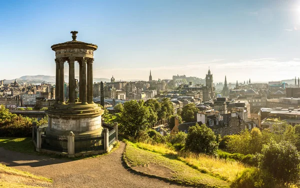 Castillo de Edimburgo desde Calton Hill — Foto de Stock