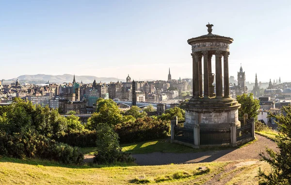 Edinburgh castle von calton hill — Stockfoto