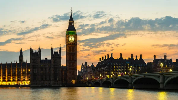 Big Ben, parlamentet, Westminsterbron i London — Stockfoto