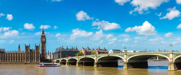 Big Ben, Parlamento, Westminster bridge en Londres —  Fotos de Stock