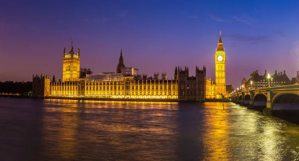 Big Ben, Parlamento, Westminster bridge en Londres — Foto de Stock