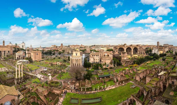 Antiguas ruinas del Foro en Roma — Foto de Stock