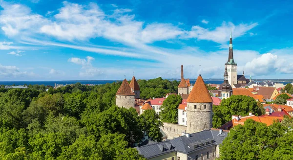 Widok z lotu ptaka miasta Tallin — Zdjęcie stockowe