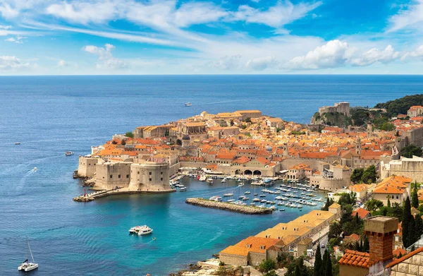 Antenn Visa gamla staden Dubrovnik — Stockfoto