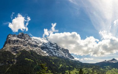 Gimmelwald yakınlarında bir dağ.