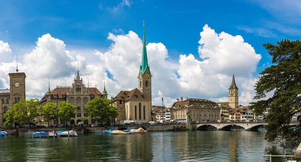 Історична частина міста Цюрих — стокове фото