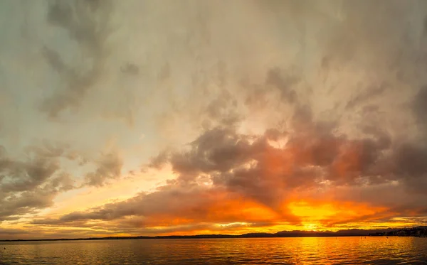 Sunset on Garda lake in Italy — Stock Photo, Image