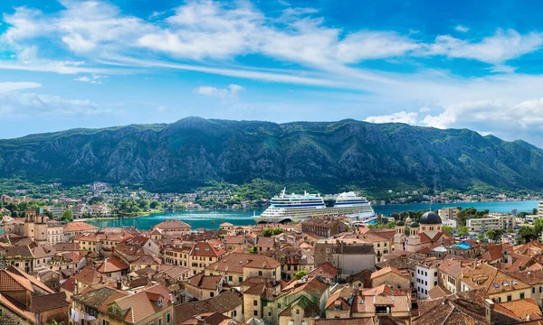 Panorama Kotoru v Černé Hoře — Stock fotografie