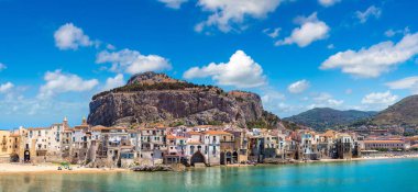 Cefalu Sicilya Sandy beach