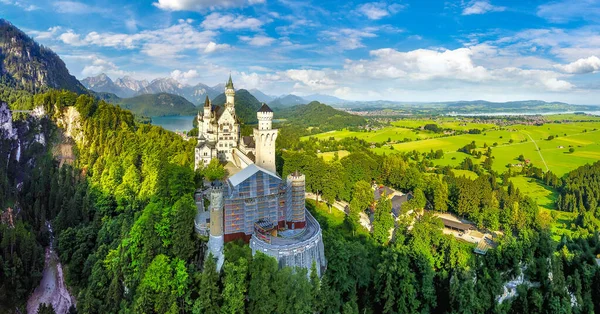 Zamek Neuschwanstein w Niemczech — Zdjęcie stockowe