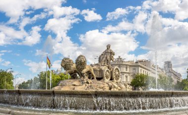 Madrid'da Cibeles Çeşmesi