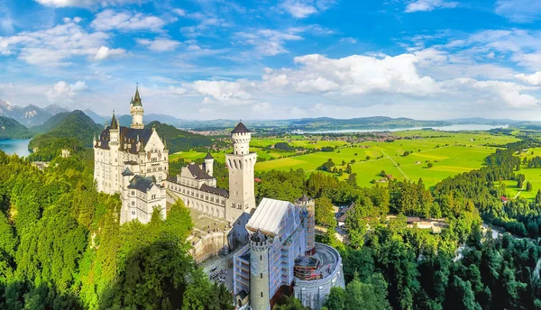 Hrad Neuschwanstein v Německu — Stock fotografie