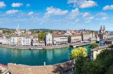 Zürih'in panoramik görünüm