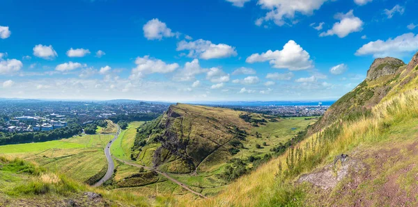 Edinburgh från Arthur's Seat — Stockfoto