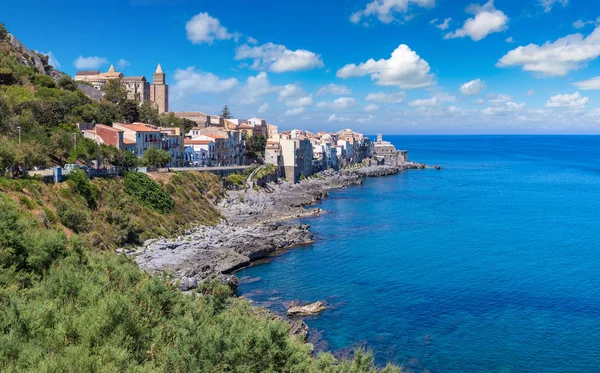 Узбережжя Cefalu у провінції Сицилія, Італія — стокове фото