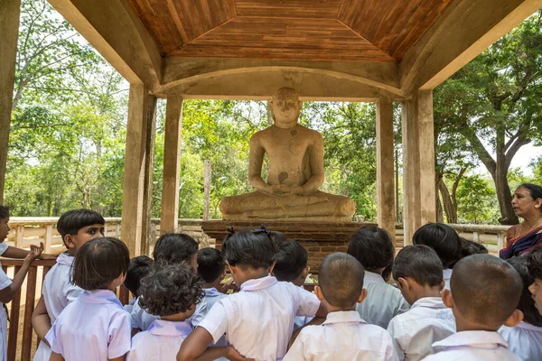 Anuradhapura Sri Lanka Февраля 2020 Года Статуя Будды Самадхи Археологическом — стоковое фото