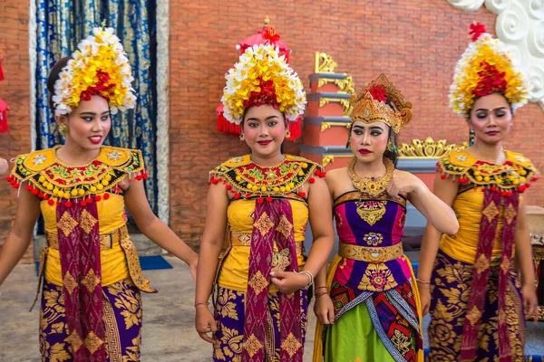 Bali Indonesia February 2020 Tari Tradisional Bali Yang Ditampilkan Taman — Stok Foto