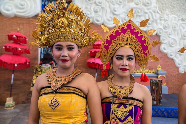 Bali Indonésia Fevereiro 2020 Dança Balinesa Tradicional Realizada Parque Cultural — Fotografia de Stock