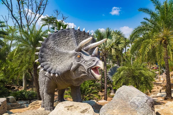 Pattaya Tailandia Febrero 2020 Valle Del Dinosaurio Nong Nooch Tropical — Foto de Stock
