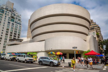 New York Şehri, ABD - 15 Mart 2020: Solomon R. Guggenheim Müzesi, New York, ABD