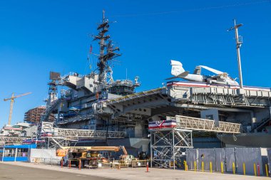 SAN DIEGO, ABD - 29 Mart 2020: Uçak gemisi USS Midway Museum, San Diego, Kaliforniya, ABD