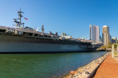 SAN DIEGO, ABD - 29 Mart 2020: Uçak gemisi USS Midway Museum, San Diego, Kaliforniya, ABD