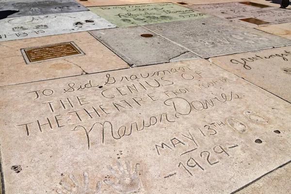 Los Angeles Hollywood Usa Mars 2020 Kändisfotspår Nära Chinese Theatre — Stockfoto